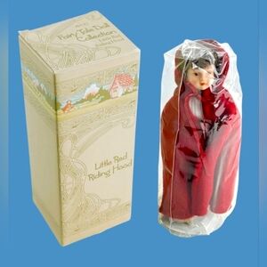 NIB VINTAGE 1985 AVON FAIRYTAIL COLLECTION LITTLE RED RIDING HOOD PORCELAIN DOLL